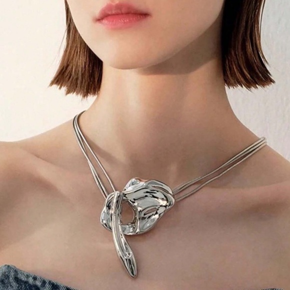 Silver Geometric Handmade Creative Design Necklace Party Event - Picture 2 of 13